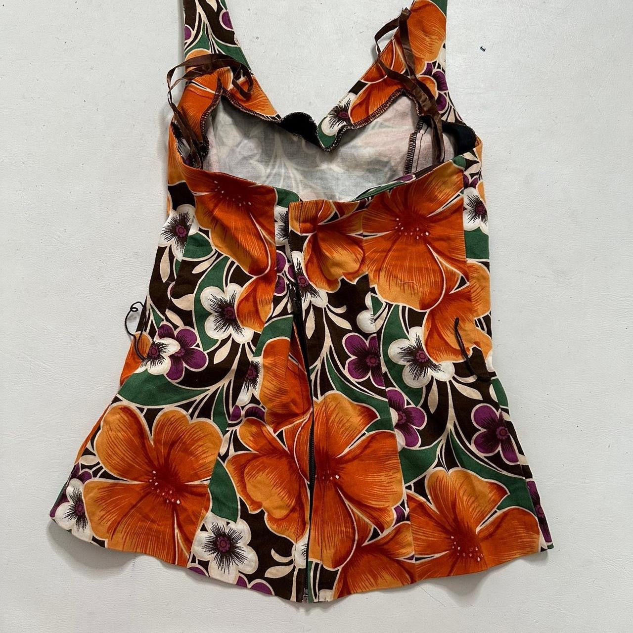 Blanco halter neck top