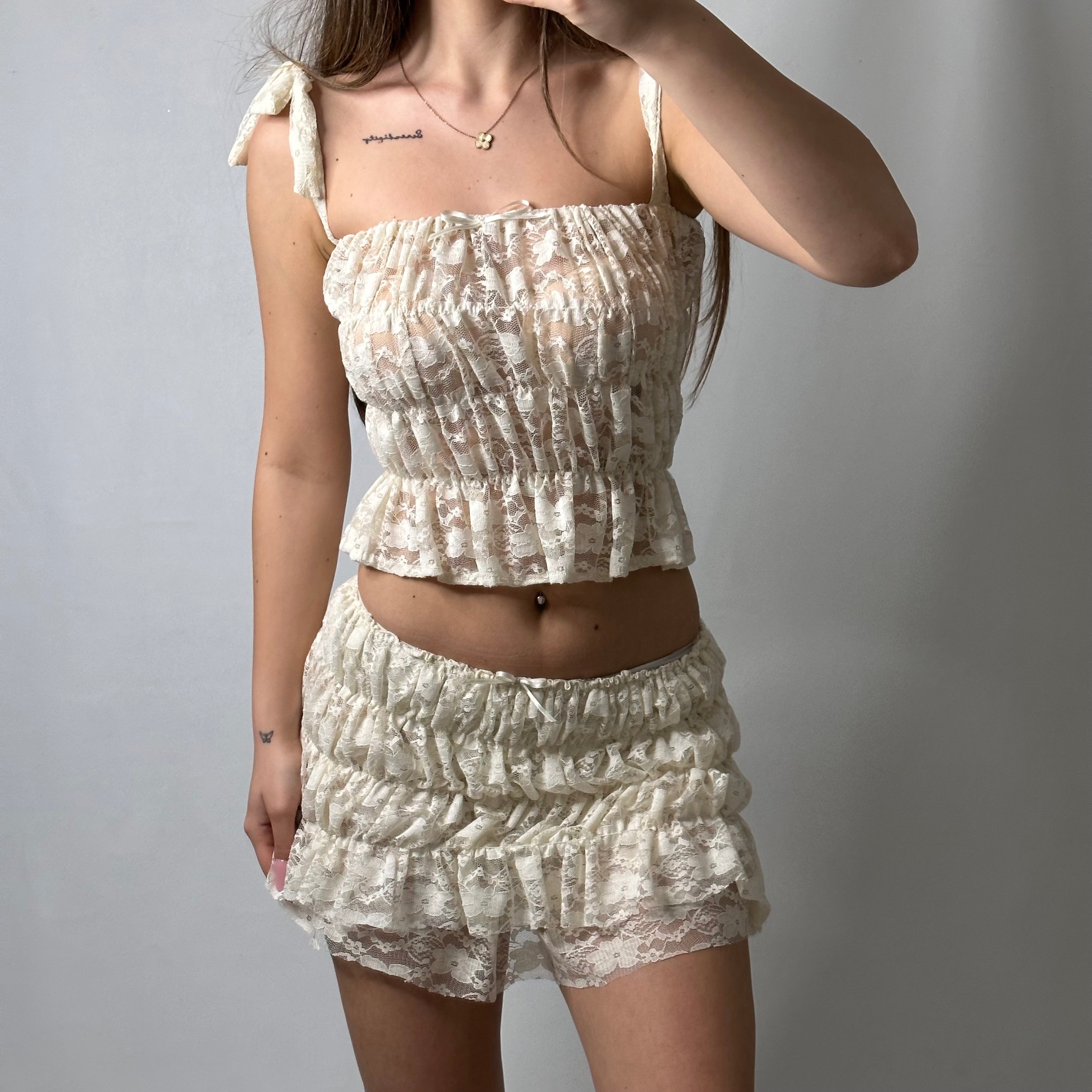 Past Gems ruffle ruched lace skirt