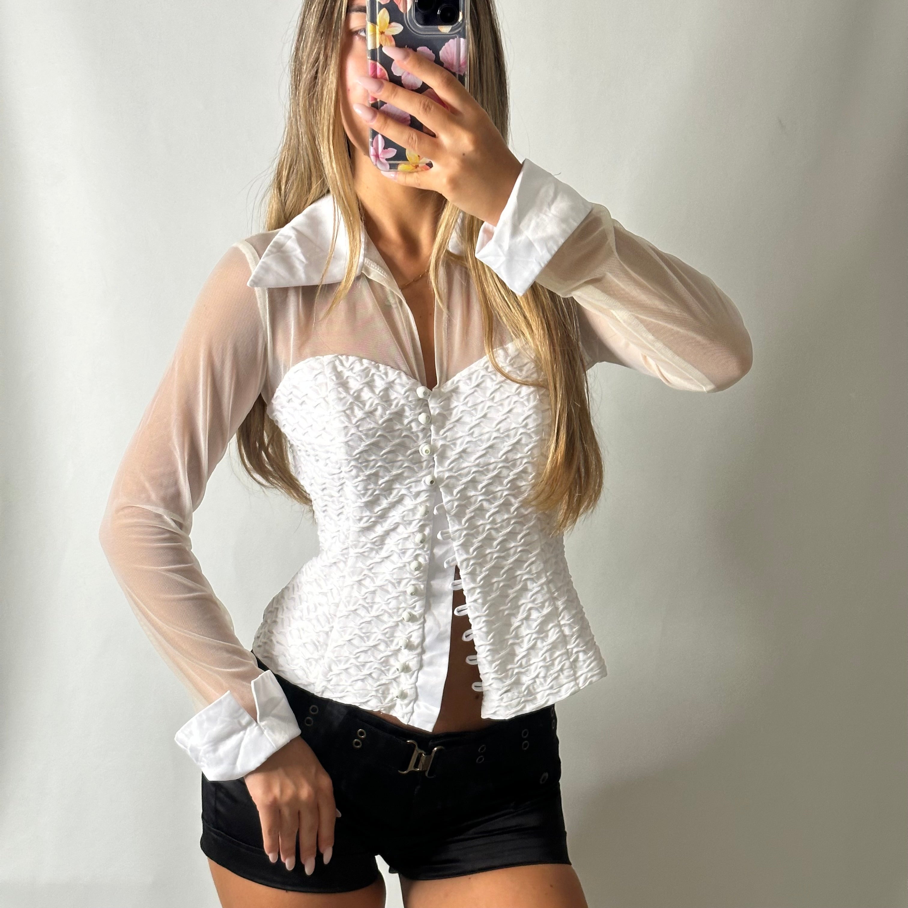 Mesh blouse with pointy collar