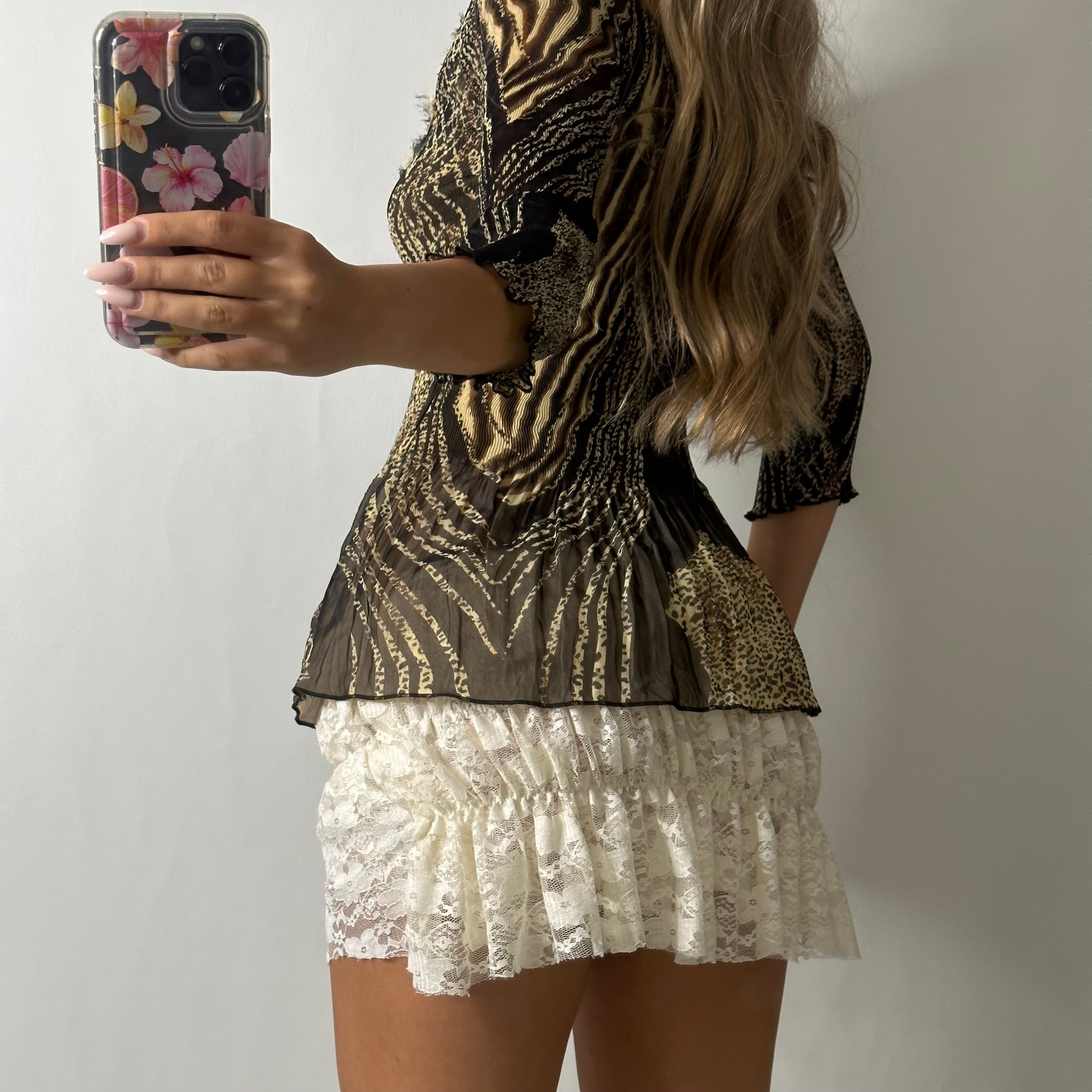 Ruched graphic print top