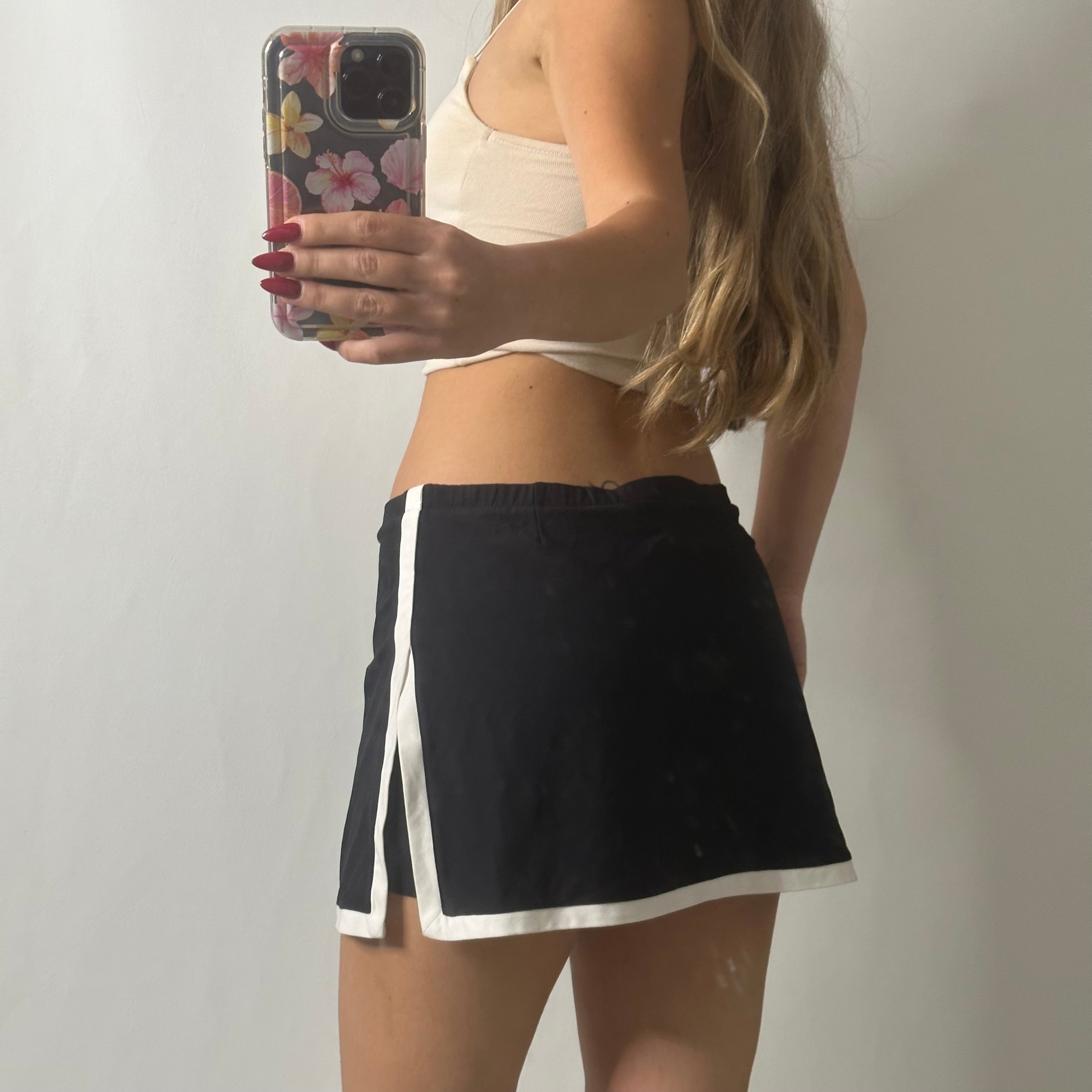 Nike low rise sporty skirt