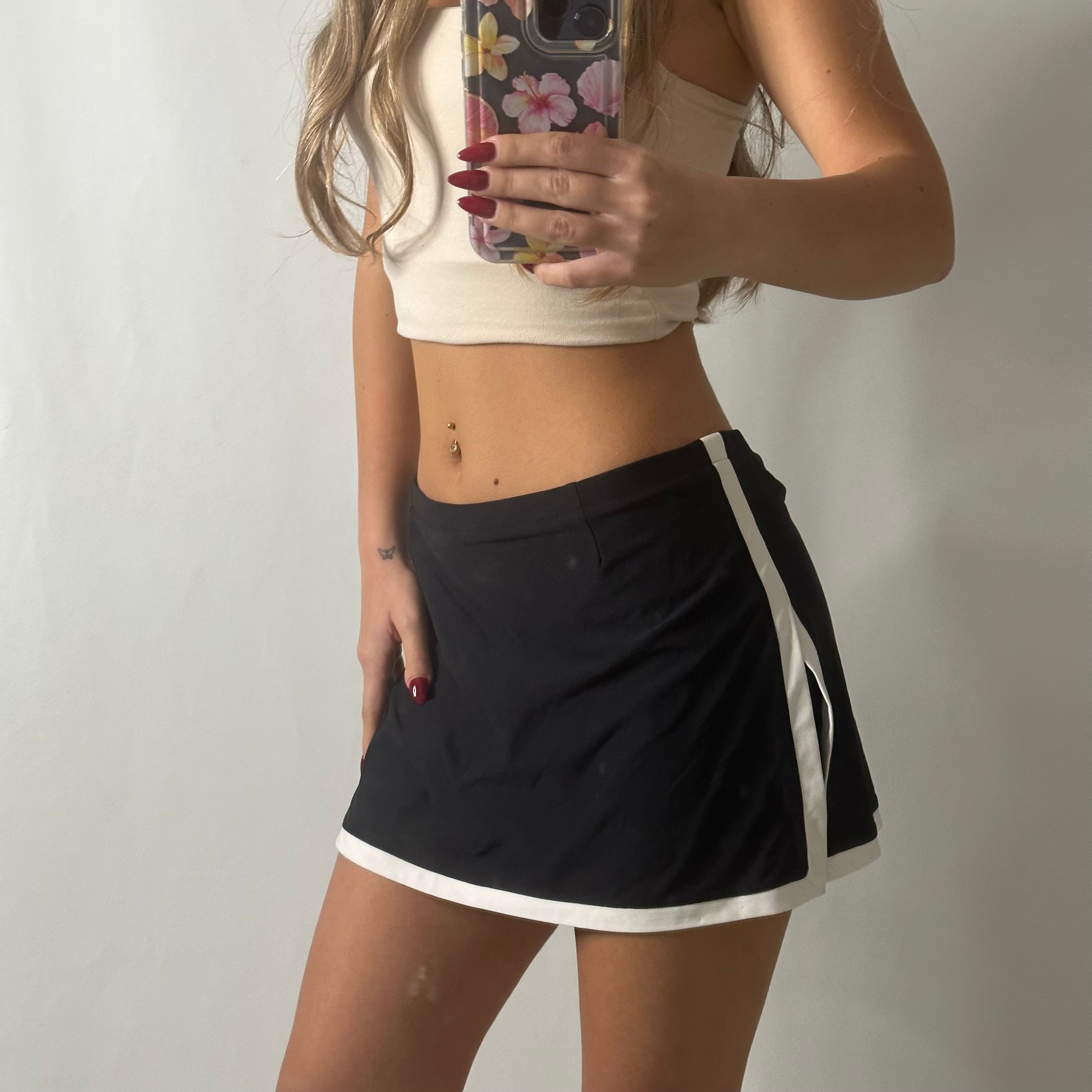 Nike low rise sporty skirt