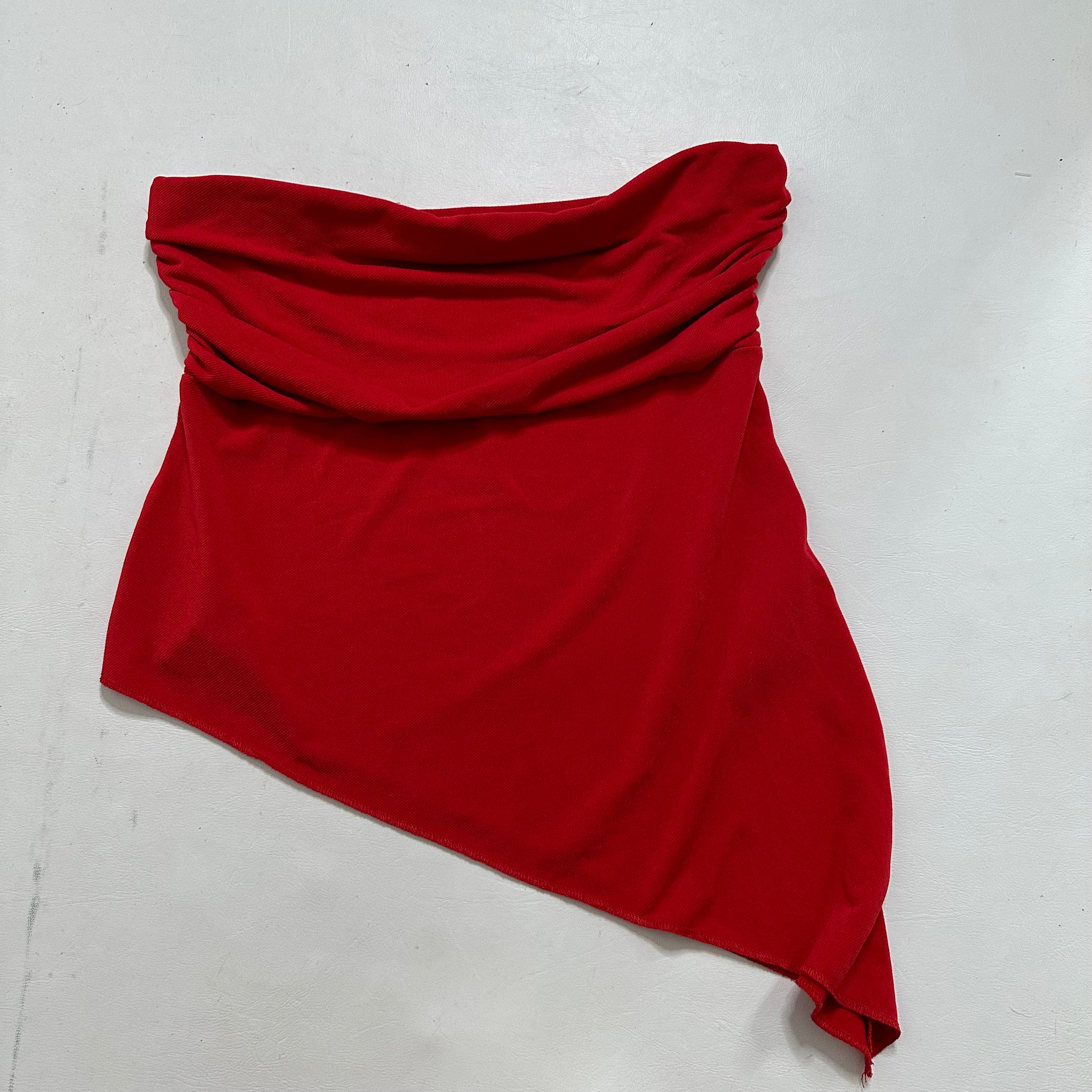 Red hanky hem strapless top