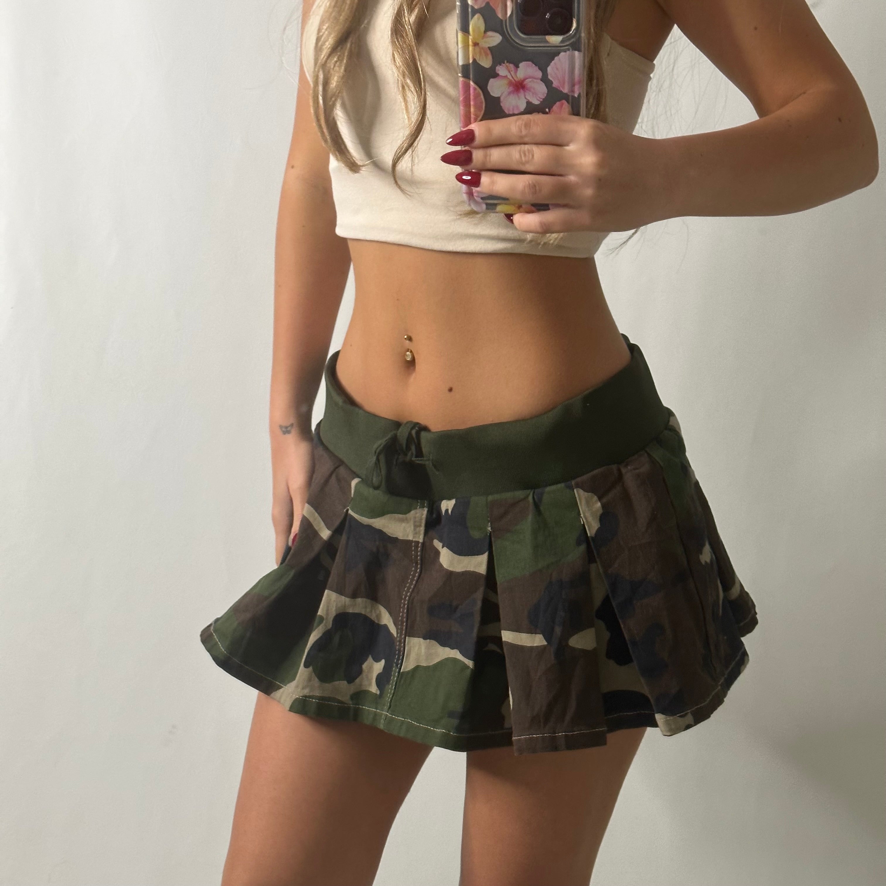 Camo low rise pleated mini skirt/ skort