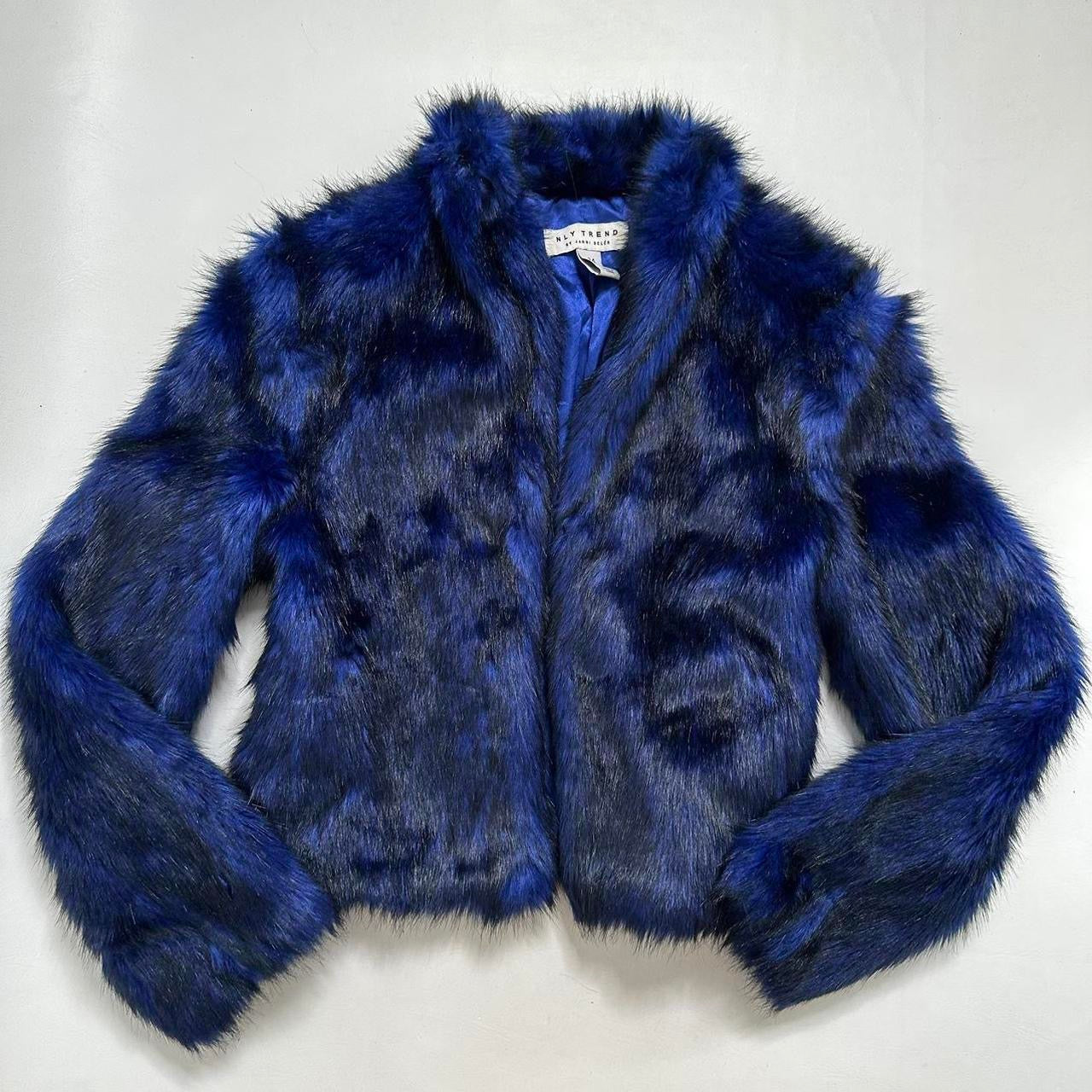 Blue fur cropped jacket