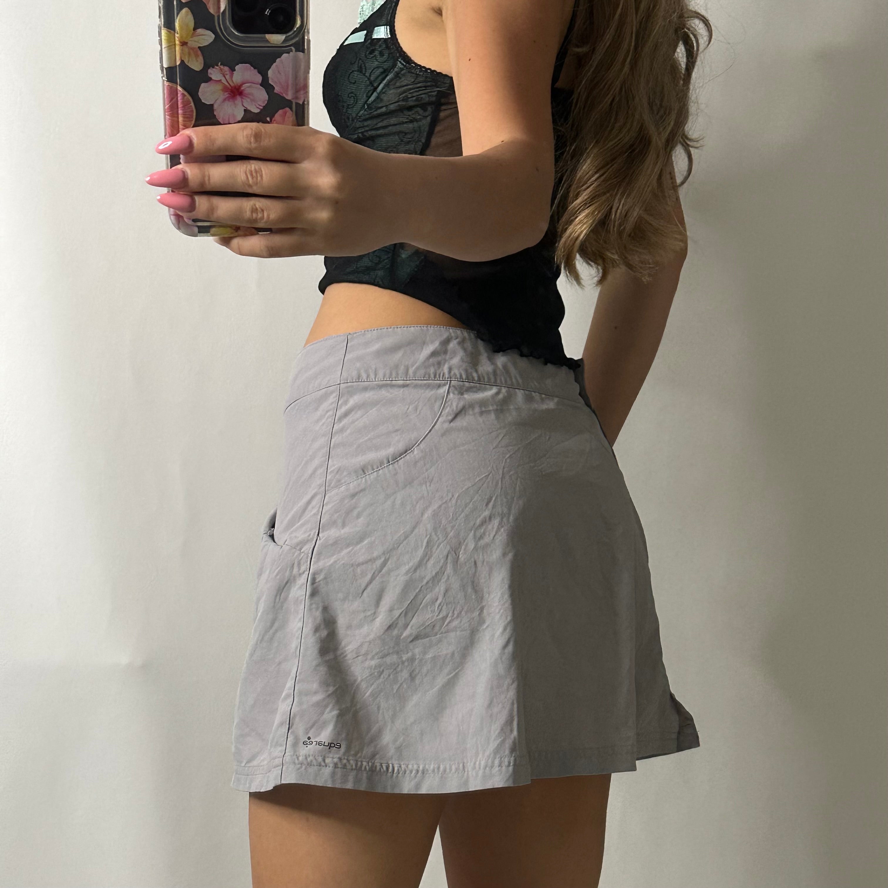 Sporty grey mini skirt