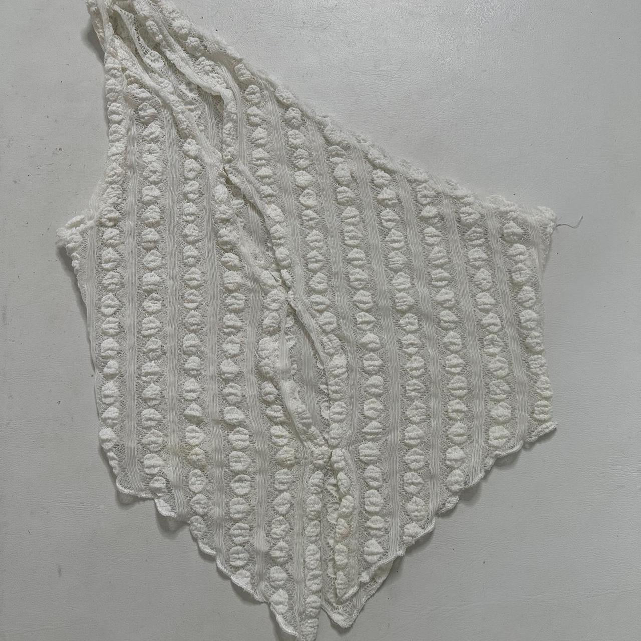 White knit ribbed top