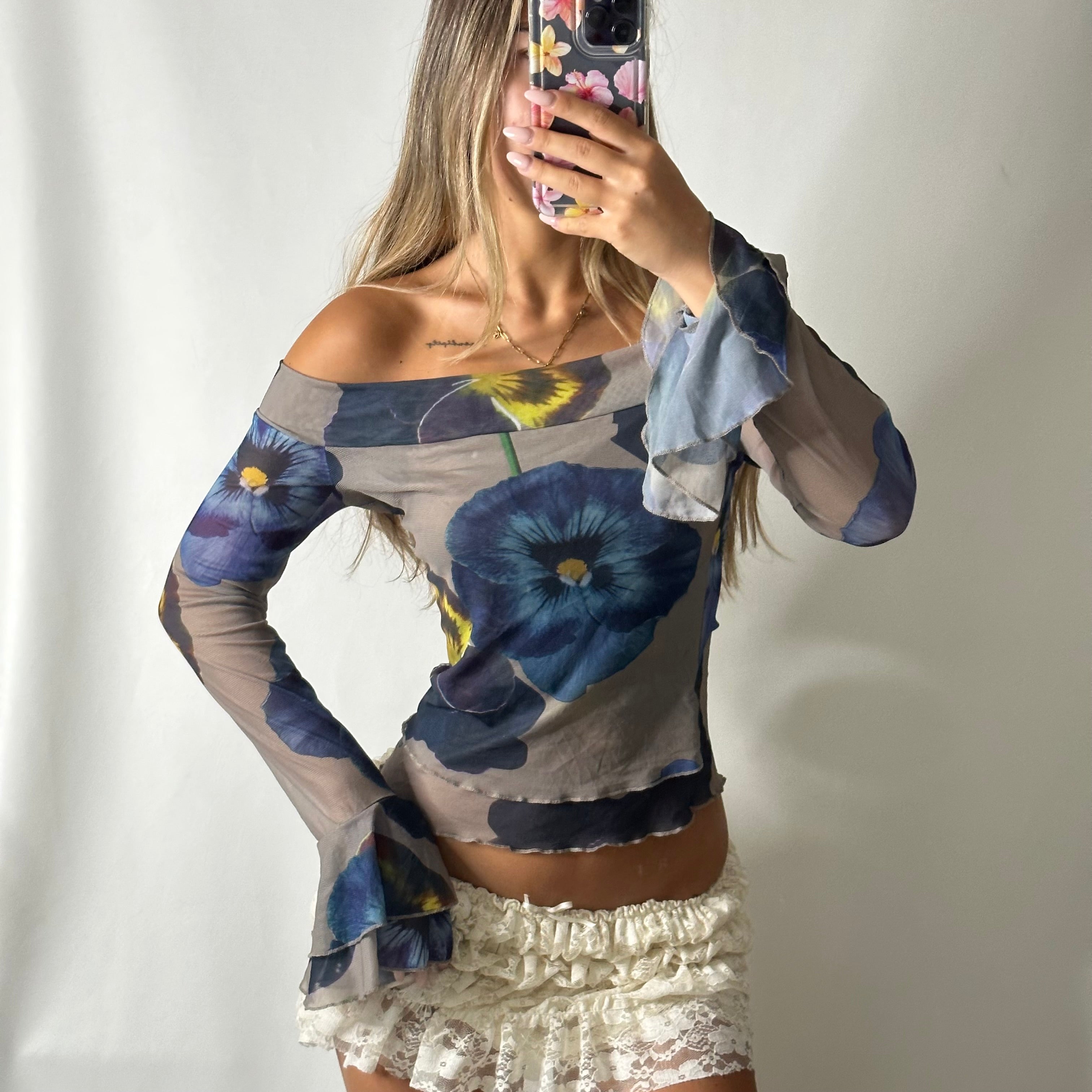 Off shoulder mesh flare sleeve top